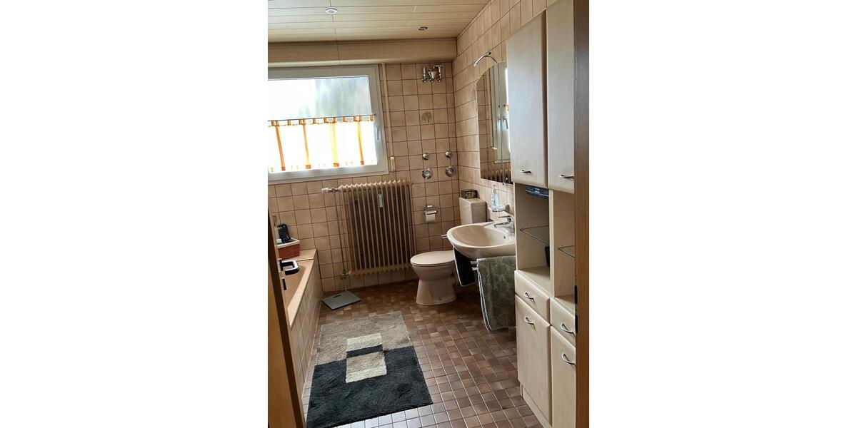 Dachgeschoßwohnung Halver - 4 Zimmer, 105 m&sup2;, 198.000&euro; | Angebot:27161545