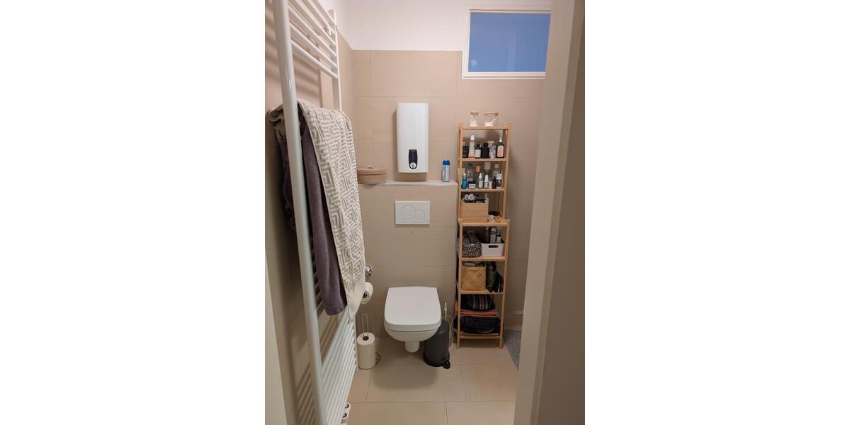 Spacious Rooftop Terrace, Bright Furnished Sublet in Flingern 2.5 zimmer