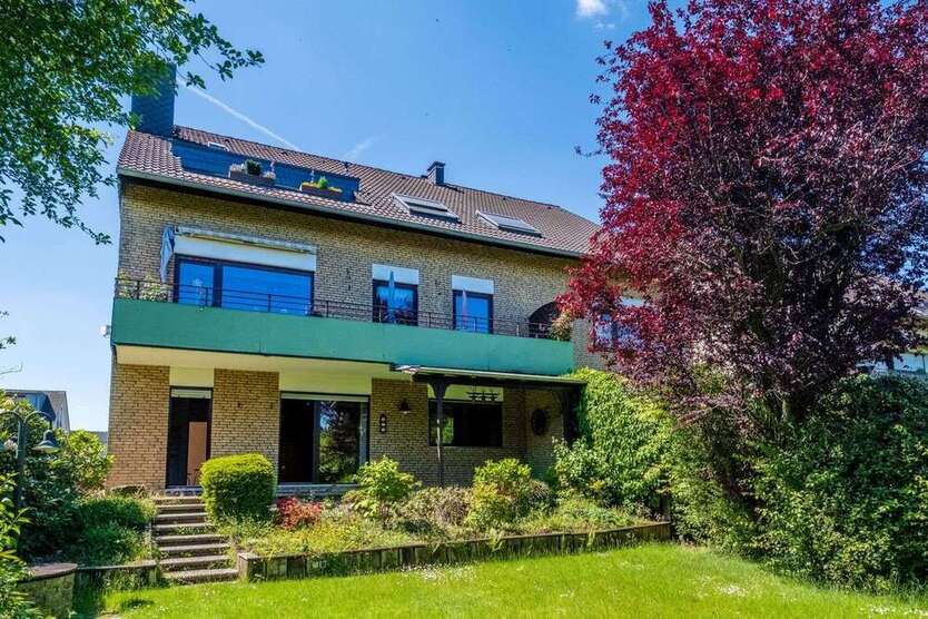 Haus zum Kaufen in Hilden 1.175.000 € 501.51 m²