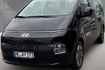 Hyundai STARIA 8.950 km 44.890 € Hilden 40721