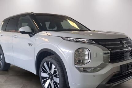 Mitsubishi Plug-in Hybrid Outlander 2.970 km 50.770 € Düsseldorf 40599