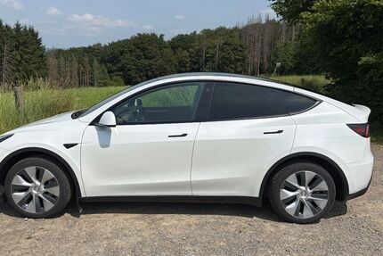 Tesla Model Y 52.000 km 36.400 &euro; Lindlar 51789