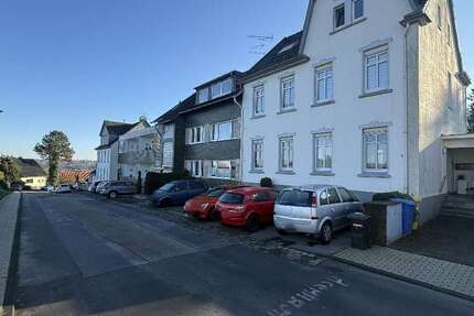 Haus zum Kaufen in Solingen 1.820.000 € 887.18 m² 31 zimmer