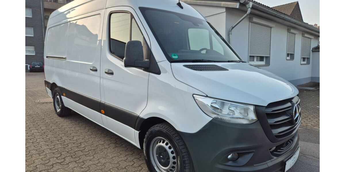 Mercedes-Benz Sprinter 197.000 km 21.500 &euro; Düsseldorf 40591