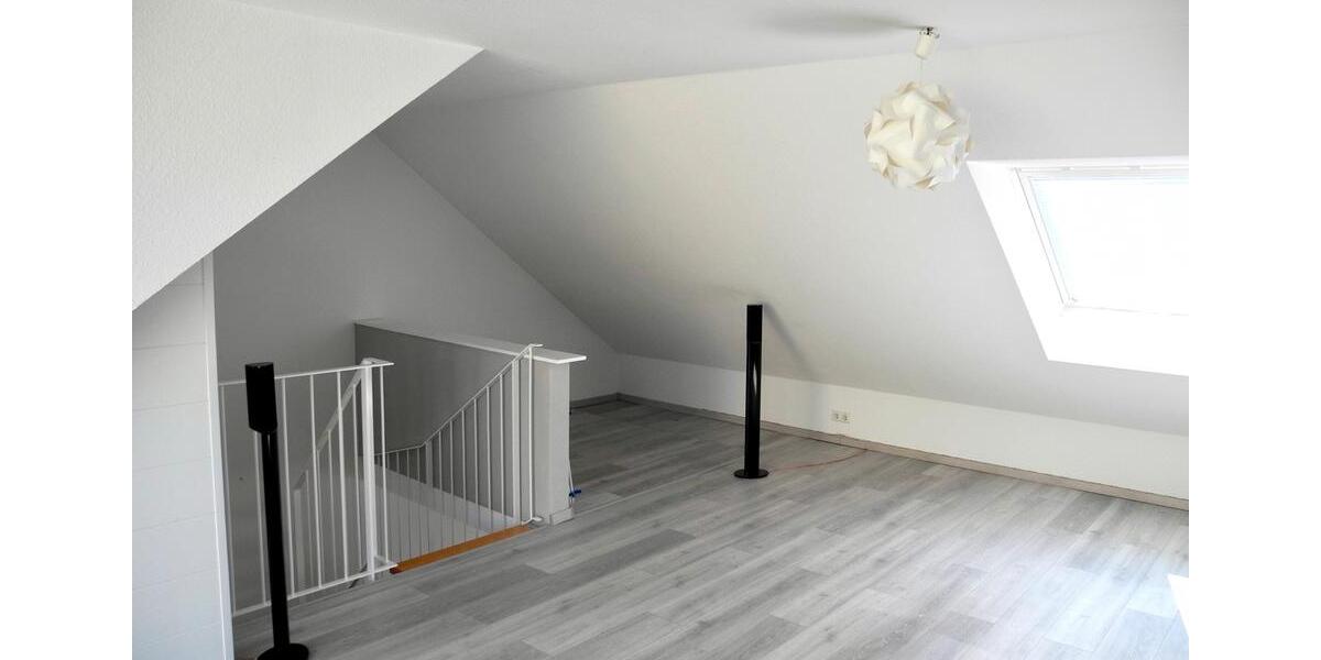 3,5-Zimmer Maisonette-Wohnung mit 2 Tiefgaragenstellplätzen 3.5 zimmer