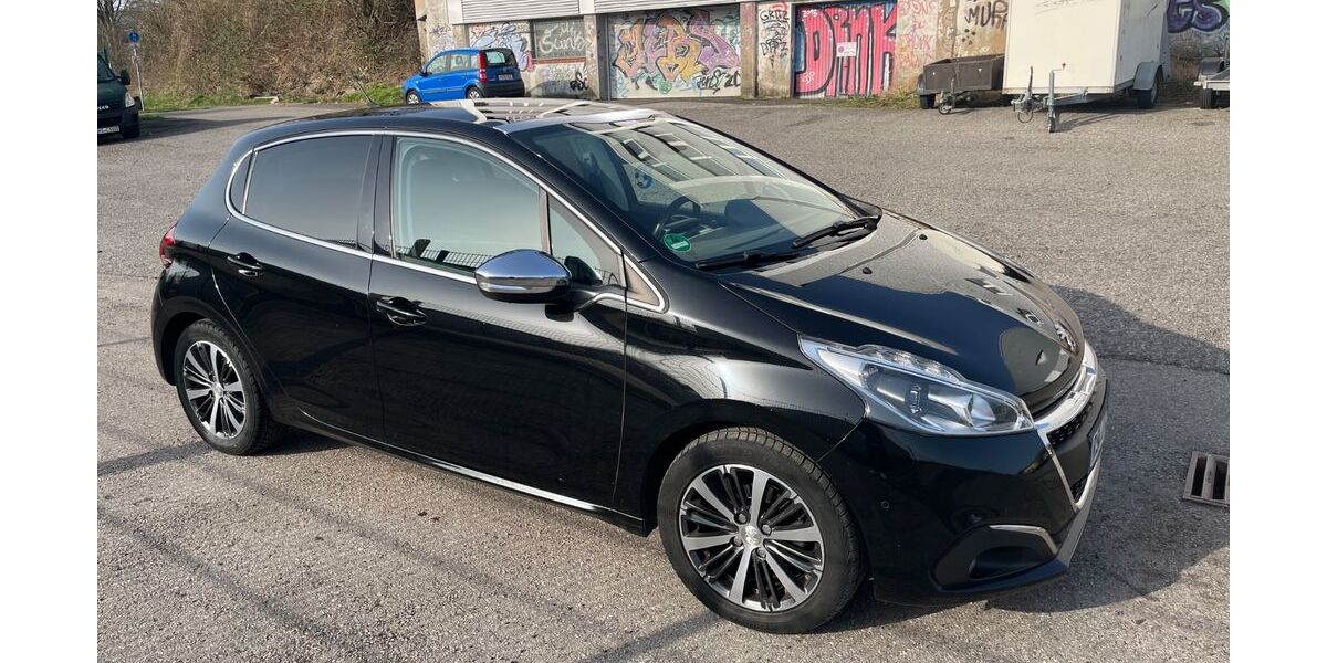 Peugeot 208 143.800 km 5.250 &euro; remscheid 42857