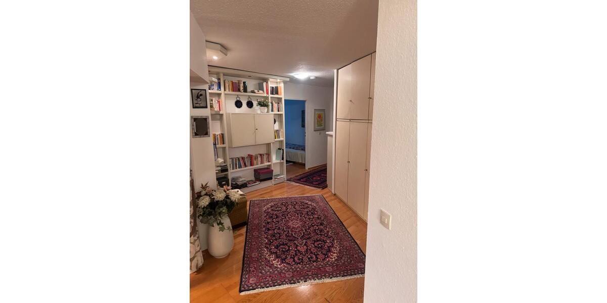 3 Zimmerwohnung mit Loggia und Tiefgaragenplatz 3 zimmer