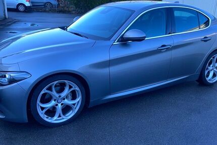Alfa Romeo Giulia 121.800 km 17.999 &euro; Remscheid 42855