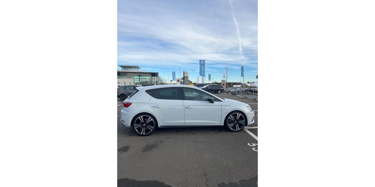 Seat Leon 61.000 km 21.999 &euro; Hückeswagen 42499