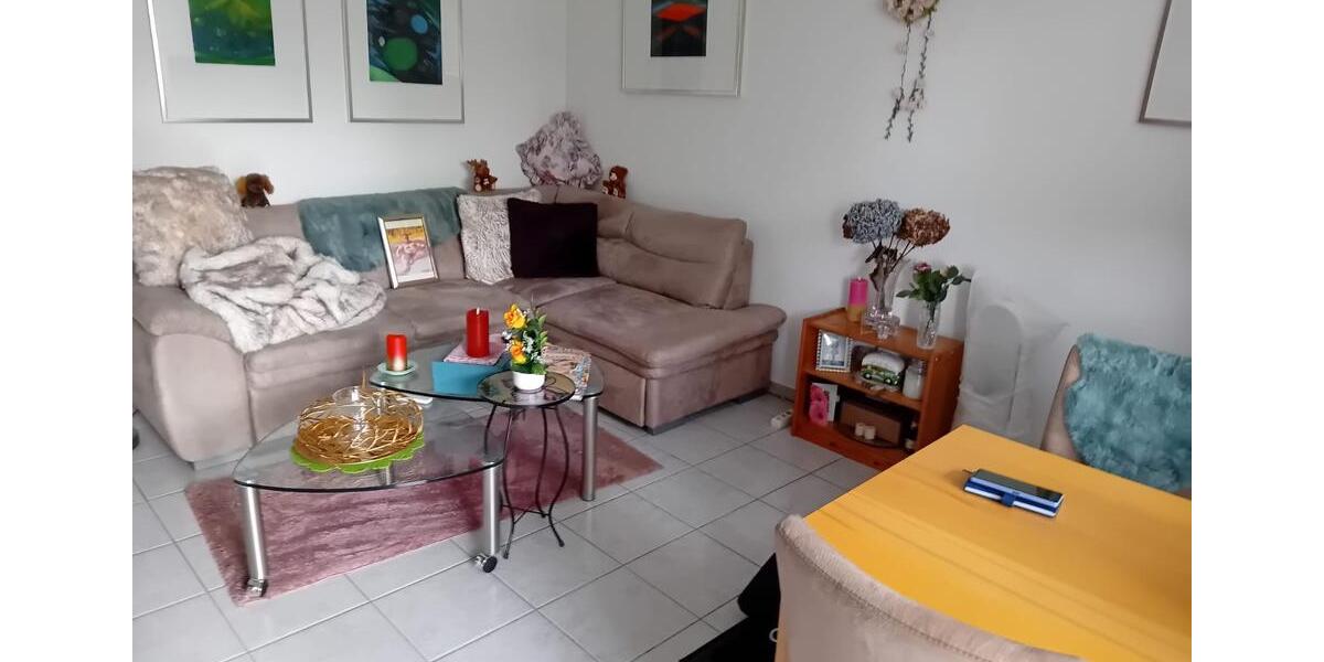 Zentrale, helle 2,5-Zi ETW mit 56m² im Vierfamilienhaus 2.5 zimmer