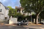 Flexibel nutzbares Zweifamilienhaus im Villenstil mit Wintergarten, BalkonLoggia und uneinsehbarem Garten in der Parkstraße mit Altlasten