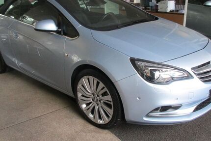 Opel Cascada 30.069 km 15.750 € Düsseldorf-Oberkassel 40545