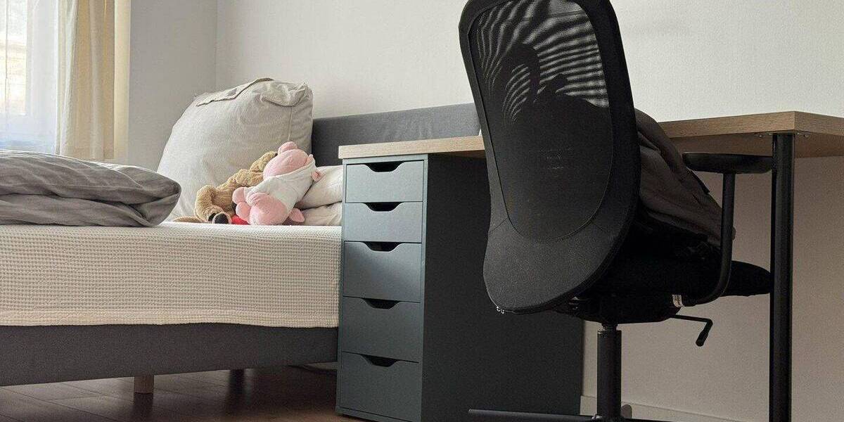 Etagenwohnung Düsseldorf Unterbilk - 3 Zimmer, 90 m&sup2;, 1.810&euro; | Angebot:26874110