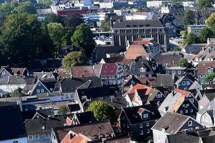 Haus Remscheid Gemarkung Bergisch Born - 9 Zimmer, 295 m&sup2;, 529.000&euro; | Angebot:27430288