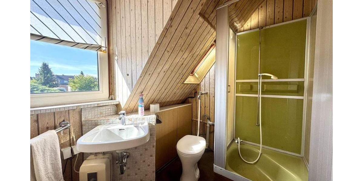 Frei stehendes Einfamilienhaus in schöner Hitdorfer Lage 5 zimmer