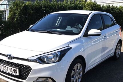 Hyundai i20 51.991 km 10.480 &euro; Düsseldorf 40589