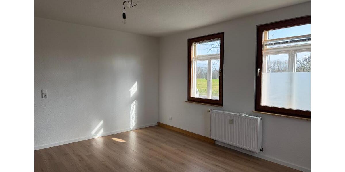 Erdgeschoßwohnung Wermelskirchen - 2 Zimmer, 75 m&sup2;, 750&euro; | Angebot:25720417
