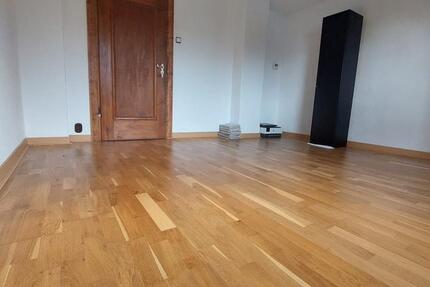 Gemütliche Dachgeschosswohnung in Top Lage 2 zimmer