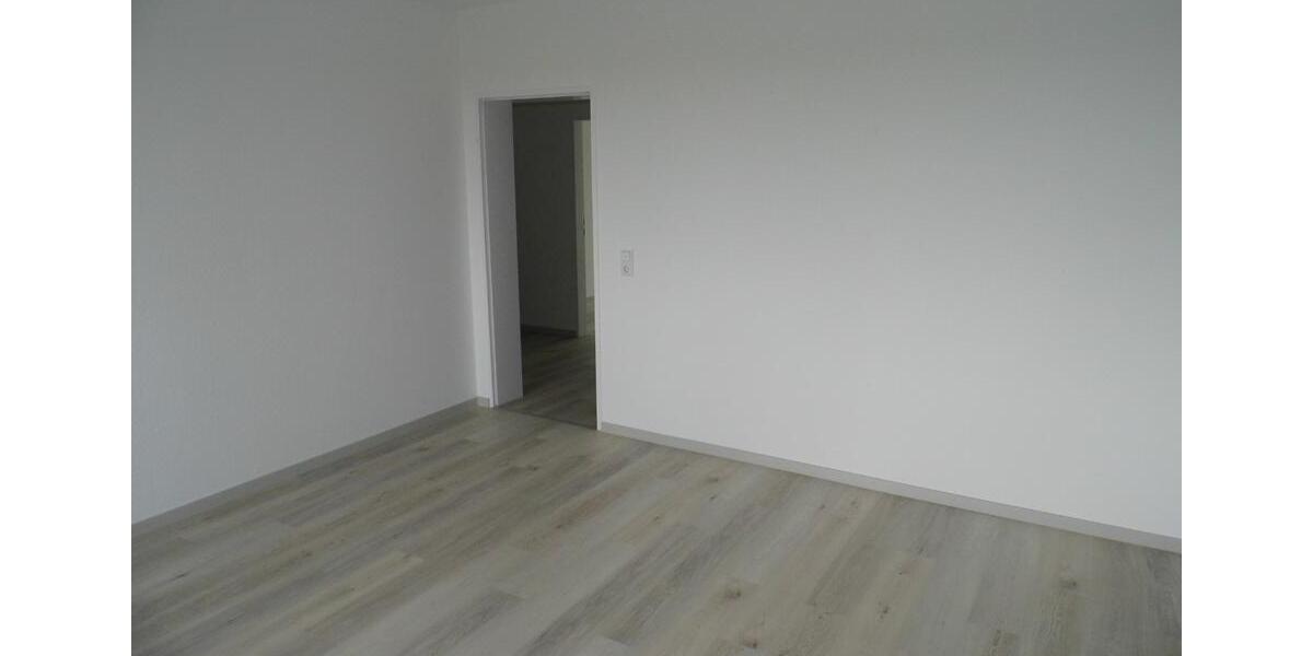 Schöne, modernisierte ETW, 83qm, 2xLoggia, zentral RS-Lennep 3 zimmer