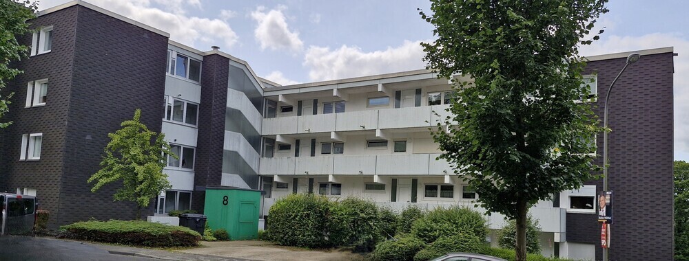 Gemütliche 2 ½ Zimmer ETW mit Loggia und Garage