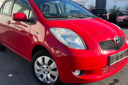 Toyota Yaris 165.345 km 2.400 &euro; Wuppertal 42119