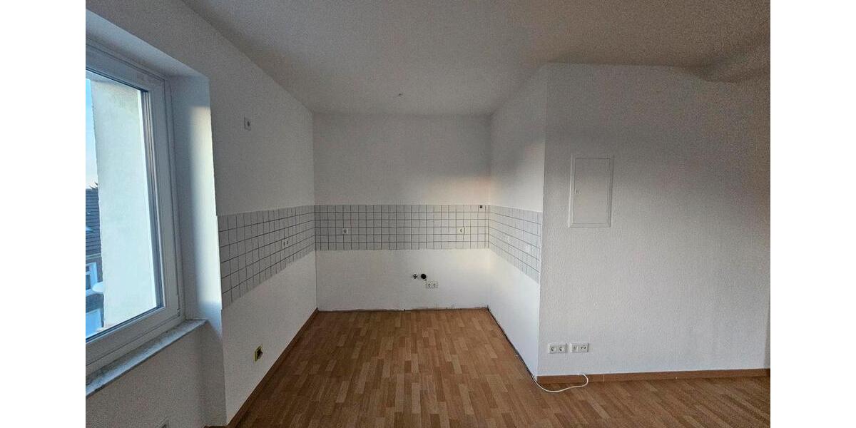 53 m2 Wohnung im 2. OG auf der Barmerstraße 28 in Remscheid 2 zimmer