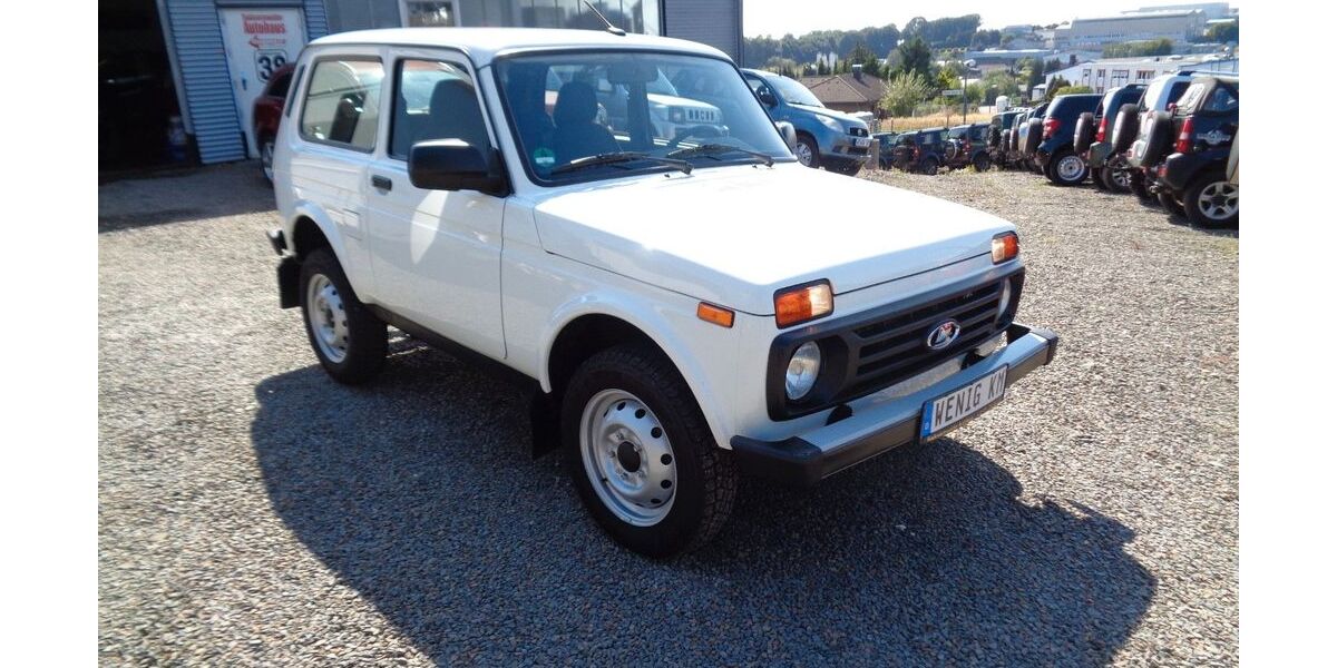 Lada Niva 14.700 km 15.850 &euro; Radevormwald 42477