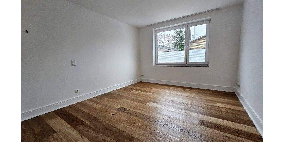 Hochwertige Komfortzone im Herzen von Ohligs mit Aufzug, Einbauküche, Garage 3 zimmer