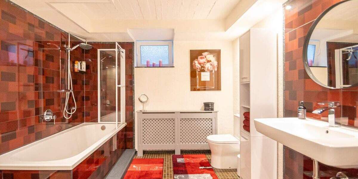 Stilvoller Bungalow mit Pool und liebevoll angelegtem Garten 5 zimmer