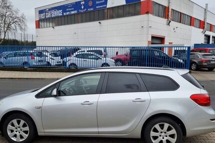 Opel Astra 142.089 km 4.999 &euro; Düsseldorf 40599