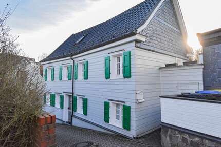 Haus Solingen Central - 5 Zimmer, 137 m&sup2;, 349.000&euro; | Angebot:27375676