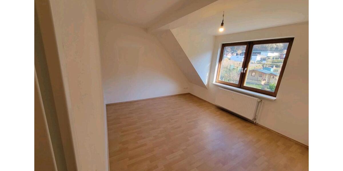 Dachgeschoßwohnung Hagen Hagen-Mitte - 3 Zimmer, 64 m&sup2;, 610&euro; | Angebot:25551496