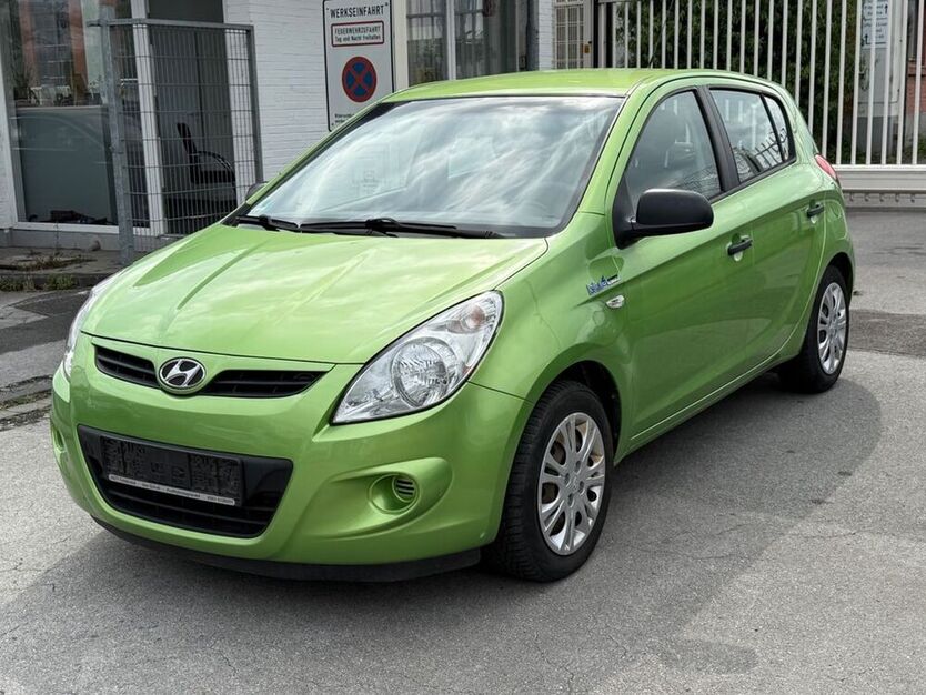 i20