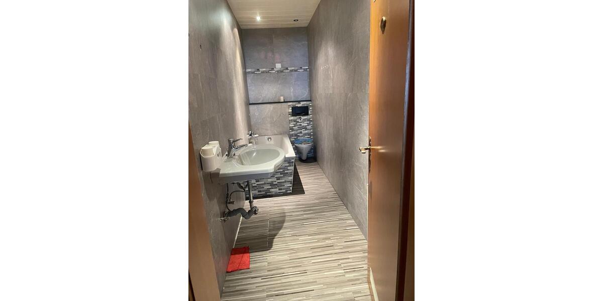 15 Min. bis Düsseldorf Hbf! Schöne 3-Zimmer Wohnung mit Terrasse 3 zimmer