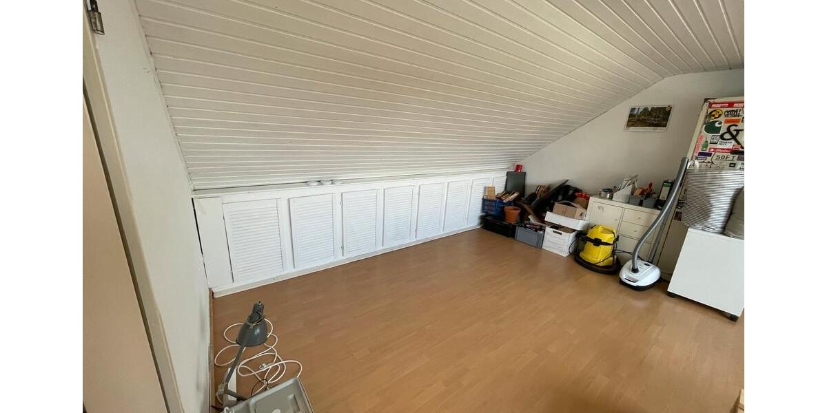 Dachgeschoßwohnung Wermelskirchen - 1 Zimmer, 40 m&sup2;, 300&euro; | Angebot:26414582