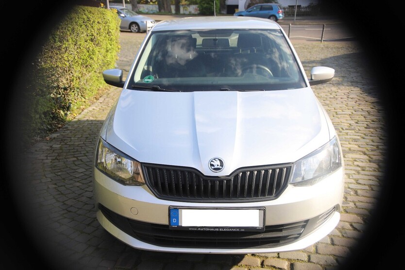 Skoda Fabia 85.000 km 6.900 € Köln 50667
