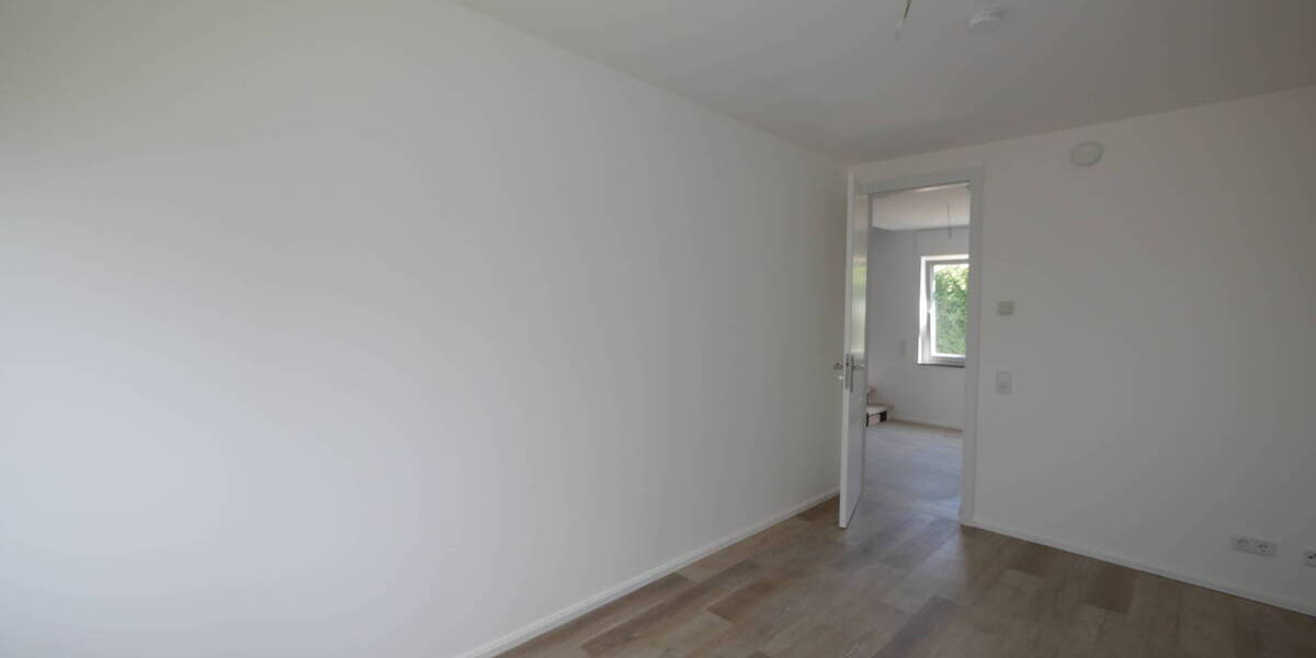 Reihenmittelhaus Remscheid Süd - 4 Zimmer, 130 m&sup2;, 1.850&euro; | Angebot:20967721