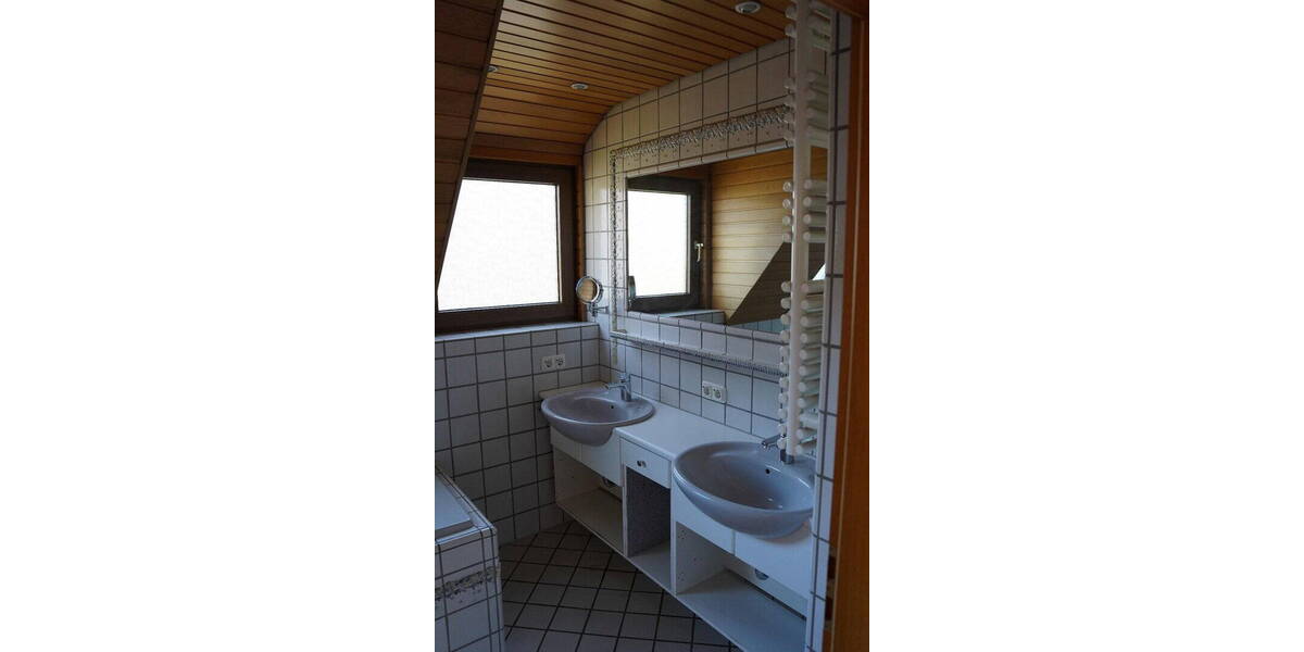 Einfamilienhaus Odenthal - 5 Zimmer, 142 m&sup2;, 420.000&euro; | Angebot:25957574