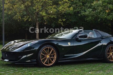 Ferrari 812 9.499 km 499.790 € Velbert 42553