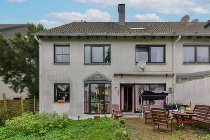 Zögern Sie nicht: Gepflegtes Reiheneckhaus mit Garten und einer Garage