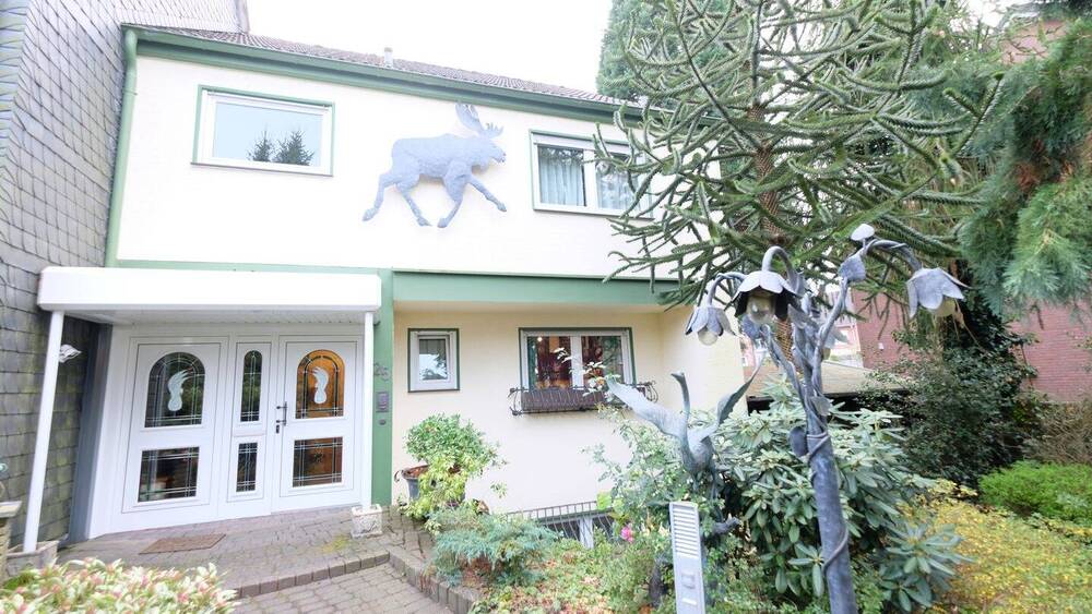 Reihenendhaus der Extraklasse - mit Sauna, Kamin & großzügigem Garten 7 zimmer