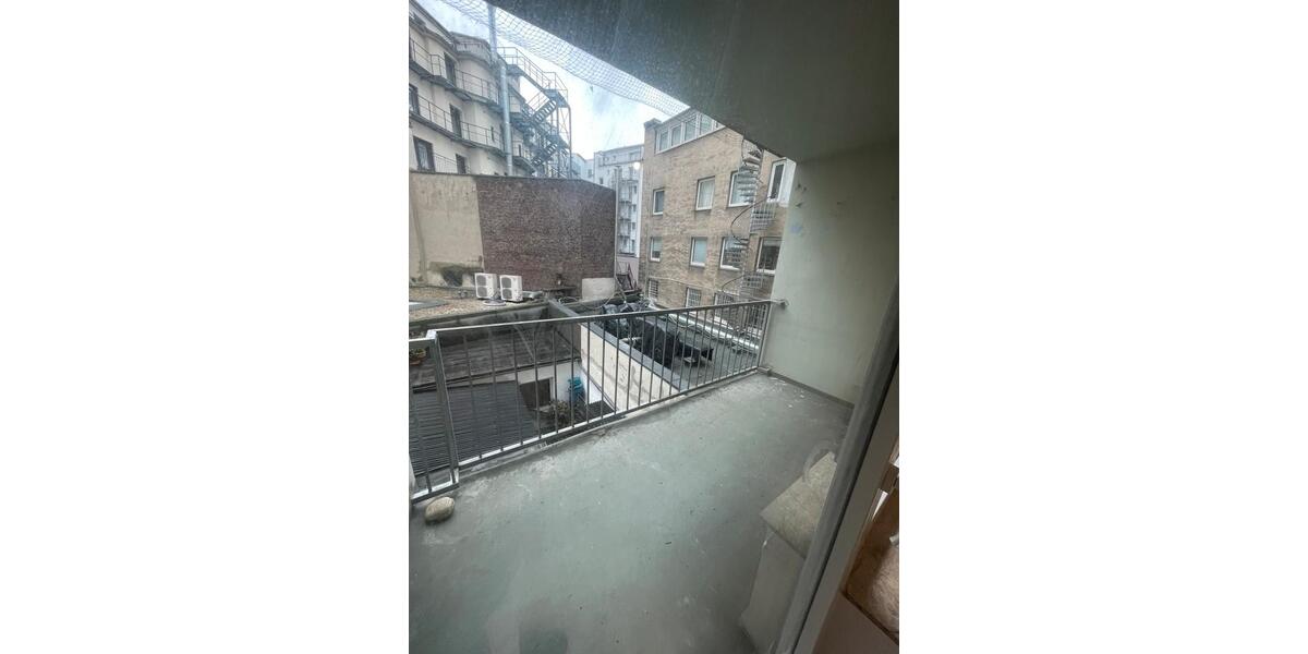 Etagenwohnung Düsseldorf Stadtmitte - 4 Zimmer, 120 m&sup2;, 737&euro; | Angebot:25718233