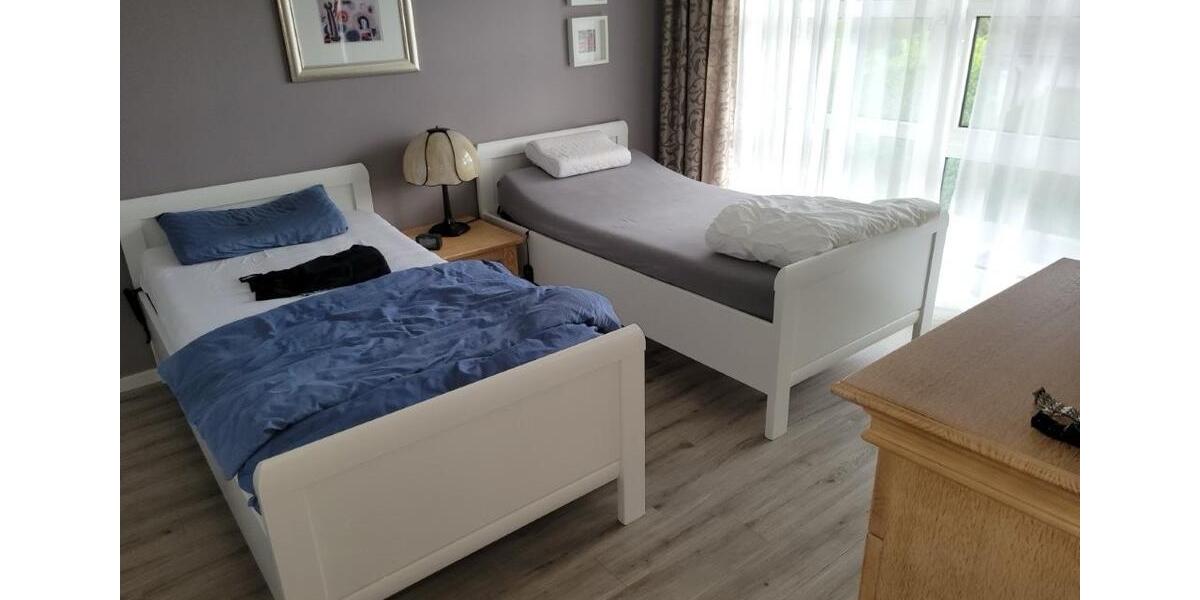 Wohnung wie ein Haus im Haus mit Garten und Pool zimmer