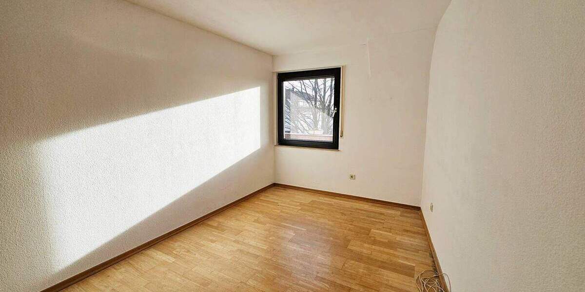 Mehrfamilienhaus, Wohnhaus Leverkusen / Lützenkirchen Quettingen - 8 Zimmer, 234 m&sup2;, 649.000&euro; | Angebot:25679035