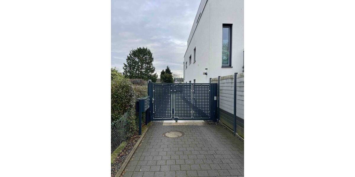 Mehrfamilienhaus, Wohnhaus Langenfeld Reusrath - 2 Zimmer, 715 m&sup2;, 3.000.000&euro; | Angebot:26840630