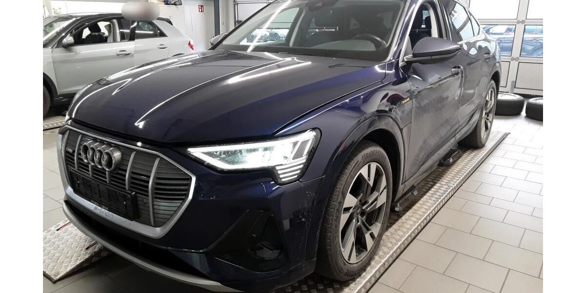 Audi e-tron 40.918 km 37.459 &euro; Hagen 58091