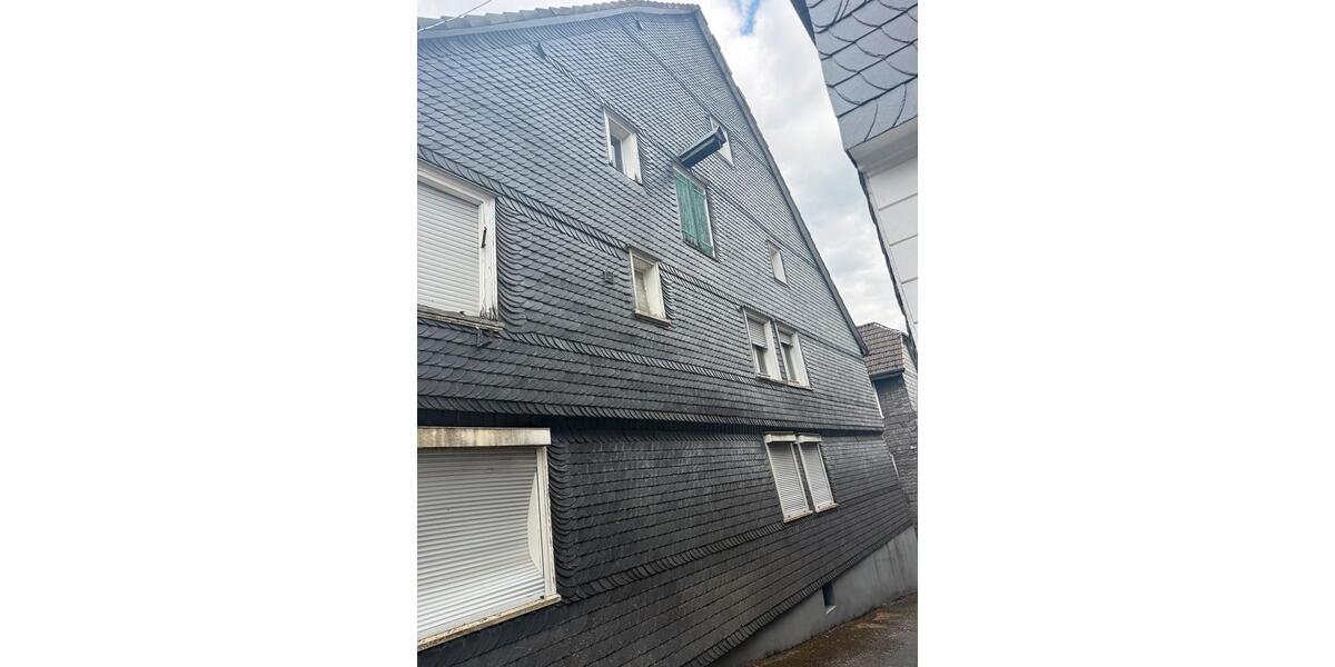 Reihenhaus Hückeswagen - 5 Zimmer, 180 m&sup2;, 95.000&euro; | Angebot:27440802