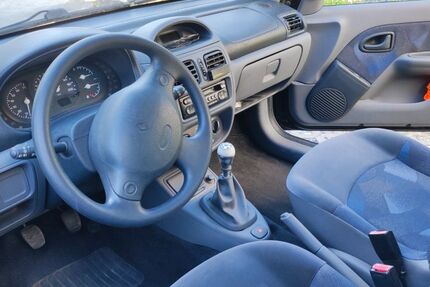 Renault Clio 122.800 km 1.100 &euro; Solingen 42657
