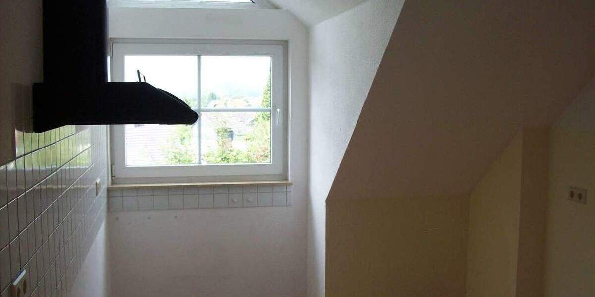 Wohnen mit Aussicht! Schicke 2-Zimmer-Dachgeschoss-Wohnung mit Balkon in Kierspe-Dorf! 2 zimmer