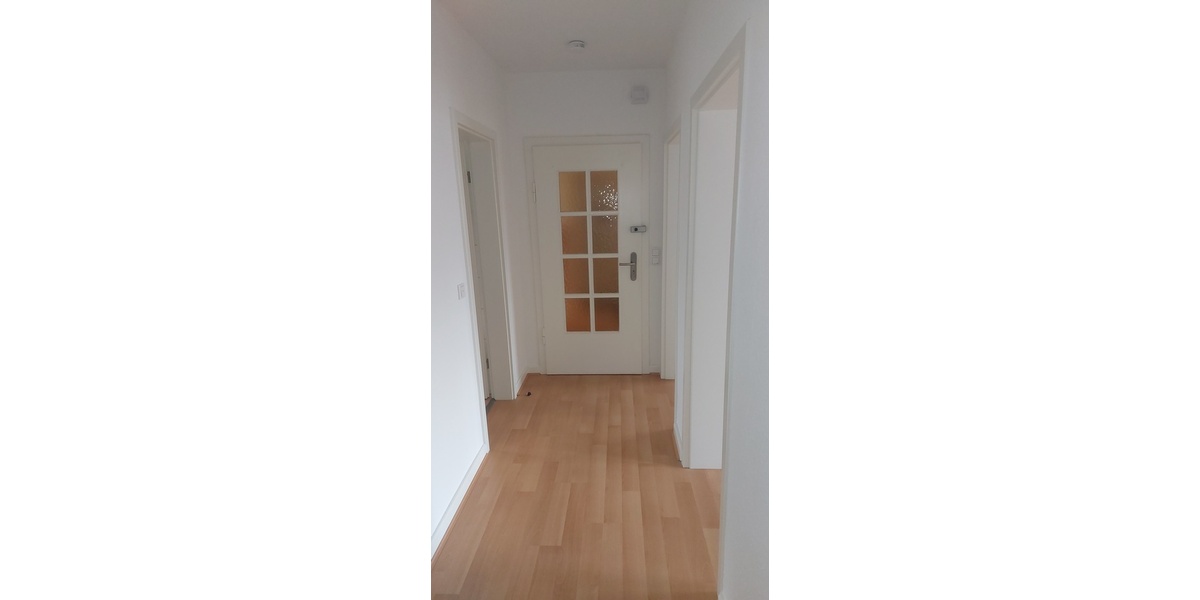 Mehrfamilienhaus mit 2 Ladenlokalen und Garagenhof in Remscheid-Süd zimmer